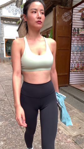 （视频）紧身瑜伽裤肥臀美女[8.27G/MP4]
